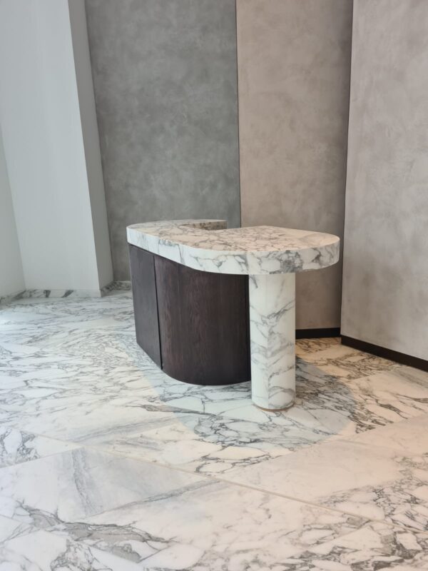 ARABESCATO-VAGLI-EXTRA-HONED-MARBLE-SLAB_FLOOR & BESPOKE DESK (5)