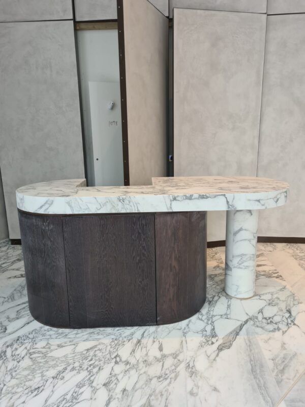 ARABESCATO-VAGLI-EXTRA-HONED-MARBLE-SLAB_FLOOR _ BESPOKE DESK (11)