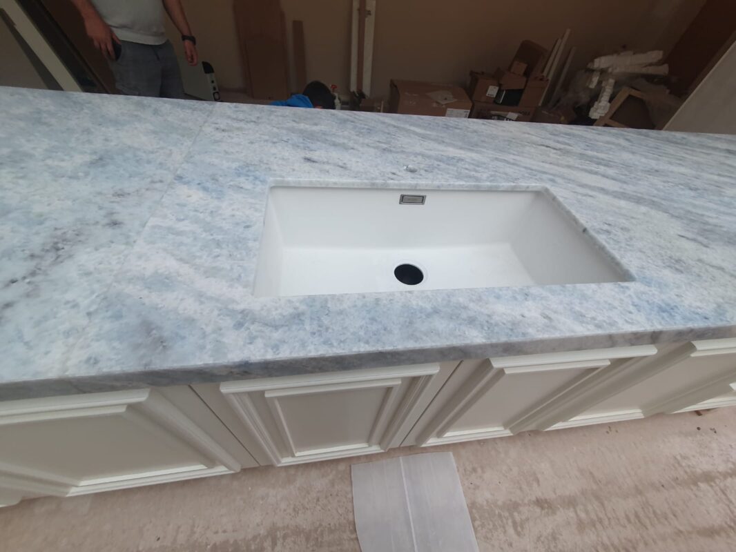 Cristalita Blue Polished Quartzite Kitchen4